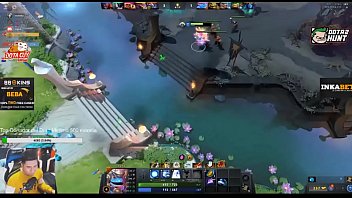 TERRIBLE VIOLADA LE METEN AL PUCK DE LA BEBA JUGANDO CON LOS LOBITOS