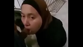 Ngintip Jilbab Pipis 2025