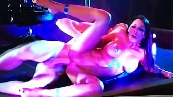 Morena sendo arrombada pelo pauzudo...