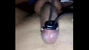 electro shock en mi verga sacando precum