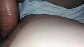 Penetrando panocha peluda