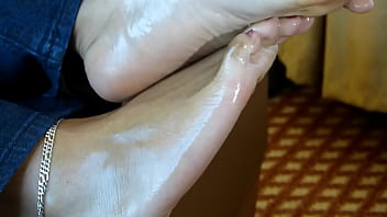 Introducing Lil Lexi And Toes...