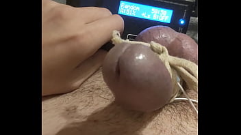 1 Settimana Senza Sborrare E Uso Il Mio Estim 2b Per Svuotarmi...