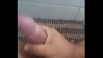 Punheta do gordinho pauzudo