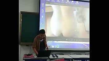 Video Guy plays the fucking video unexpectedly in seminor