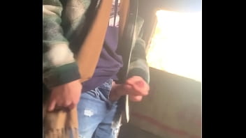 Paja En Casa Abandonada Joven...
