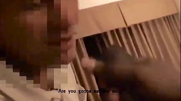 Cocu Épouse Et Mari Vénèrent Et Partagent La Bite Noire Géante D'une Vierge