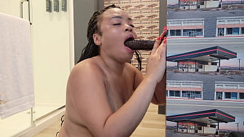 ディルドを使った超ずさんなディープスロート