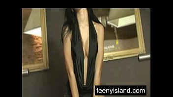 teen with perfect body shows her tits