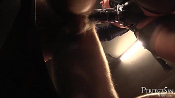 Jemmas Lederpeitsche zähmt die Beute