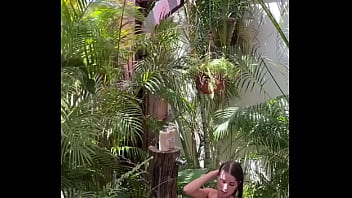 Heidy Pino nue dans les coulisses du tournage !