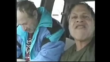 homeless Suckin a old juiced guy dry