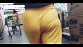 Nalgona En Pants Amarillo Transparentando Su Cachetero... Nalgona En Pants Amarillo Transparentando Su Cachetero...