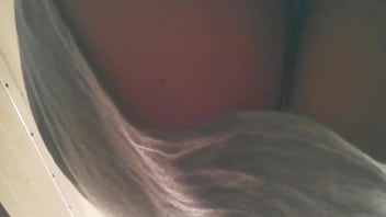 Teen Bathroom Upskirt...