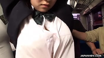 集団痴漢で中出しレイプされる巨乳JKの無修正