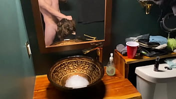 Me Quedo A Solas Con La Novia De Mi Hermano Y Terminamos Cogiendo Por Toda La Casa...