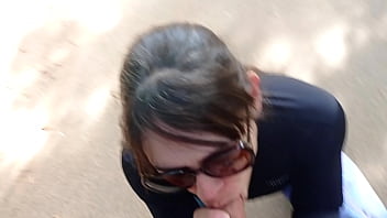 Straßen-Luder Bläst Riesenschwanz Heiß