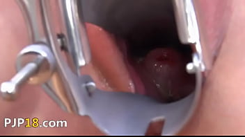 blackhair babe using huge gyno toys