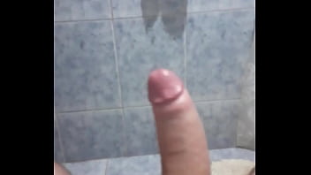 Novin batendo uma