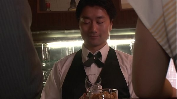 売り飛ばされた美人妻　水野優香