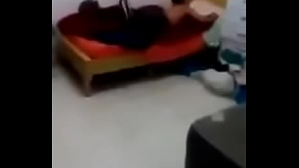 eating hot Thumbnail