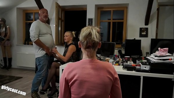 Lia & Kathi - The fucking job interview