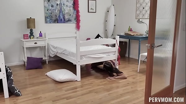 Stepmom latina MILF stuck under the bed This was my chance