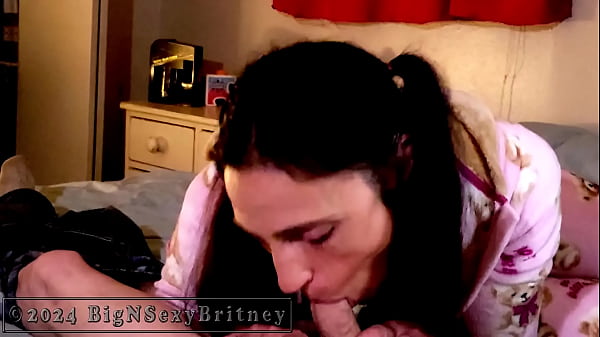 Big N Sexy Britney The Southern Belle BJ Queen - "Festa do Pijama" Teaser NSFW minuto