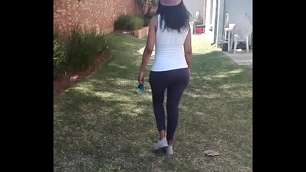 Sexy AnalEbony milf dando um passeio