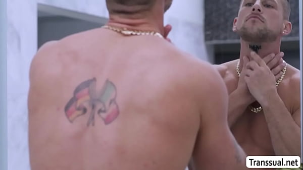 Tbabe Amanda Riley gives her brother in law a blowjob