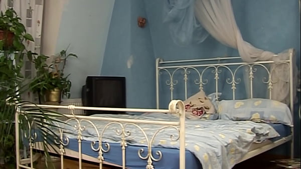 Busty Cougar Doesn't Mind Taking Stiff Dong