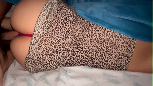 Vörös tangás kis ribanc