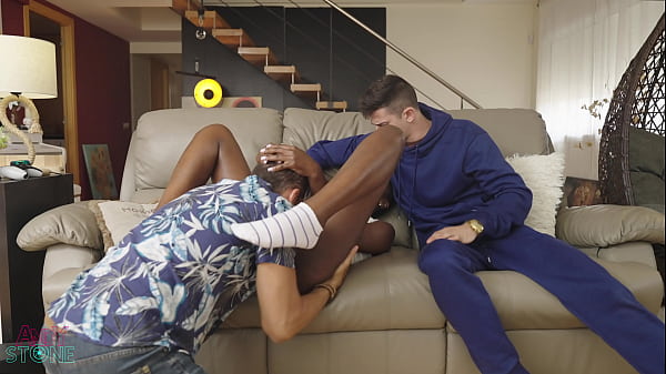 Oral SEX for the African hot Girlfriend of my Spanish friend while we were playing games!!!