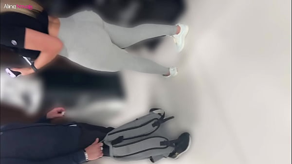 Loira safada deu um rolê no shopping, foi mimada com presentinho e retribuiu com a bucetinha bem gostosa pro assinante sortudo – parte 1 – Aline Novak