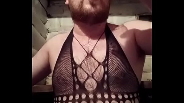 Vídeo sem edição: Casting BDSM sensual de um gay russo na sauna! Ele colocou não só a bunda, mas também a vida em risco!