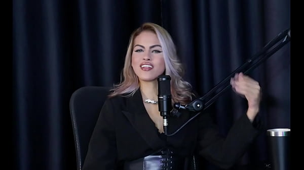 Teve uma relação conturbada com seu ex namorado, gosta de um suggar daddy, pediram que ela defecasse, e as perguntas… – Ariane Kimiko (SHEER/RED)