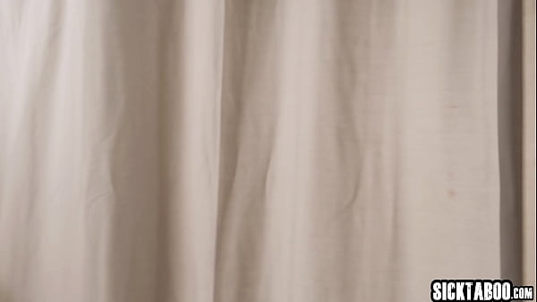 MILF Riley Nixon gives a sponge bath and perfect blowjob to big cock tranny