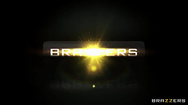 Masseur Sneaks A Glory Hole Pussy Snack / Brazzers  / stream full from http://zzfull.com/sime