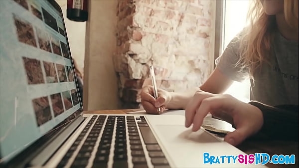 Free Use Stepsis Helps Ease Boredom From Online Classes - Angelica Cruz