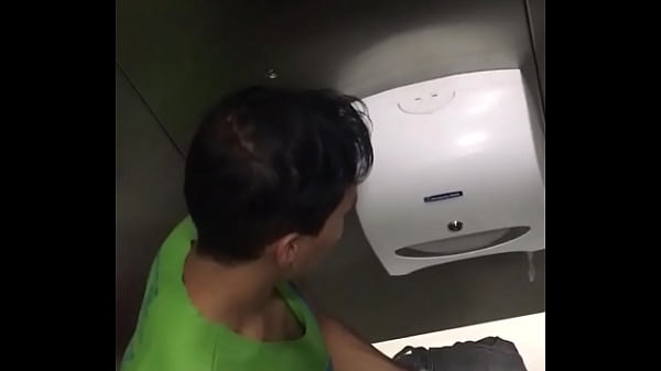 Espiando Hombres Espiando Hombres