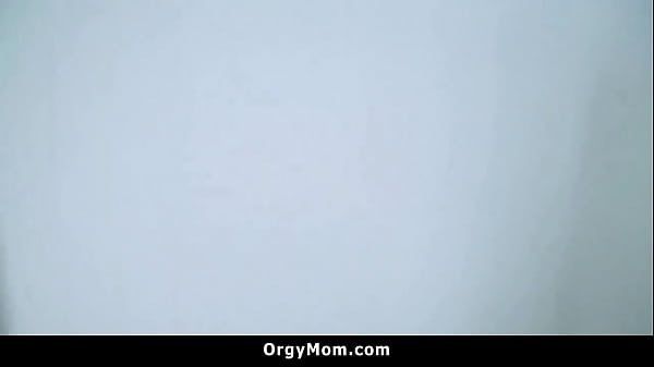 Homemaker Stepmom Fucked By Stepson in The Kitchen