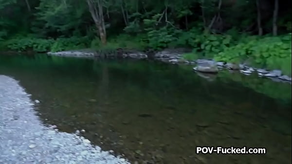 Riverside quickie with a beautiful stranger