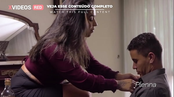 EU FIZ UMA ENTREVISTA DE EMPREGO COM UM GOSTOSO E ACABEI DANDO O CU PRA ELE. NÃO RESISTI AQUELE PAU ENORME E GOSTOSO - VICTORIA DIAS E ATLAS