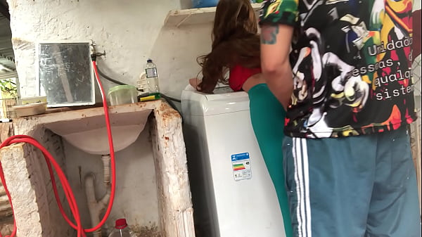 o noia soco a mao no cu da minha mulher ( sex toy ) ( sex doll )