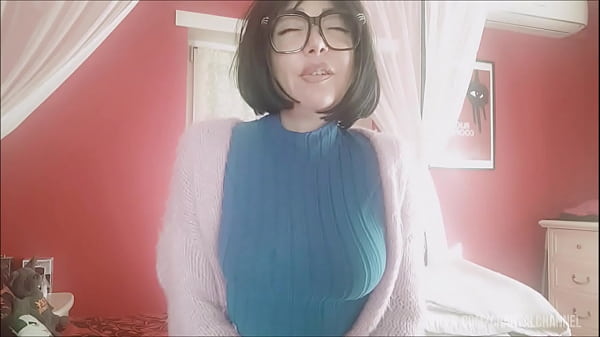 Chantal squirt with her new sex toy Thumbnail