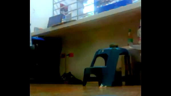 mientras estoy trabajando el hijo del patrón me mete la verga.