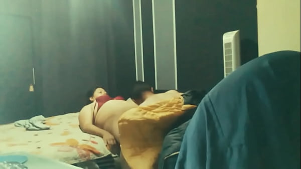 ElsyFreak27: Minha enteada puta, ela finalmente me dá a bunda... P. 02