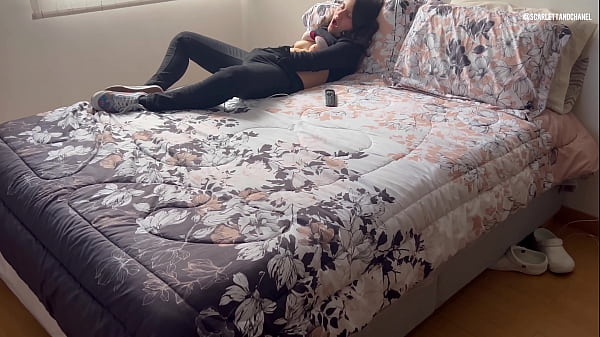 No te preocupes madrastra yo te voy a satisfacer como nadie.