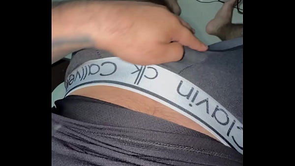 GRAN POLLA EXPULSION DE SEMEN ACOMULADO MAS DE UN MES