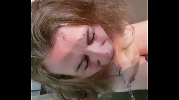 Esclave F aux pieds, humiliee 9 octobre 2020